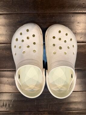 CROCS Kids Classic Ivory/White Foam Clogs